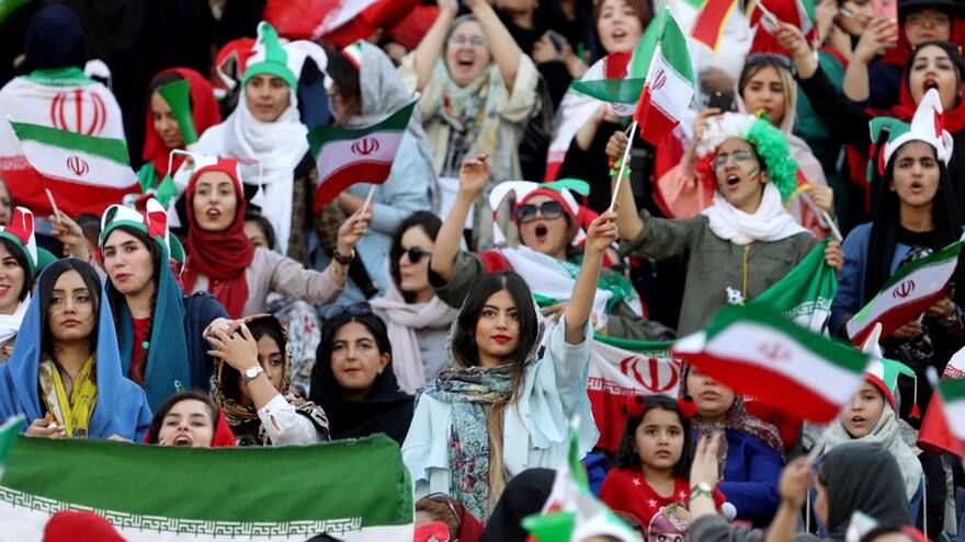 Irán prohíbe la asistencia de mujeres a partido ante Líbano