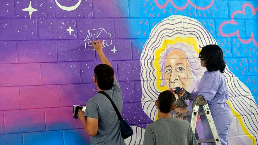 Obra de Víctor Gaviria inspira a la creación de mural en El Oasis