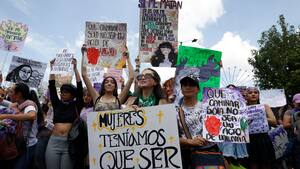 Marcha en Bogotá: mujeres alzan su voz contra los feminicidios y la violencia de género