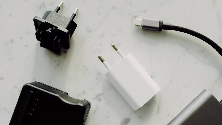 Cargador USB tipo C: el Parlamento Europeo aprueba cargador USB tipo C universal para móviles, tablets y cámaras digitales