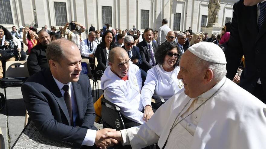 Gobernador de Sucre le pidió al Papa Francisco que interceda por Colombia