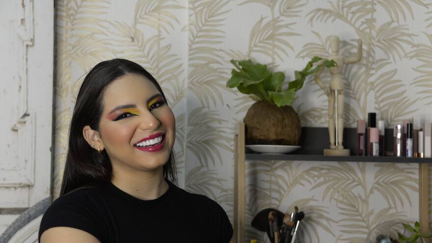 Maquillaje para Carnaval, una colorida explosión