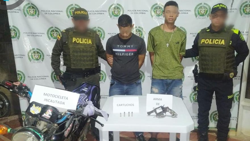 Detienen a dos hombres que estaban armados en San Benito, Sucre