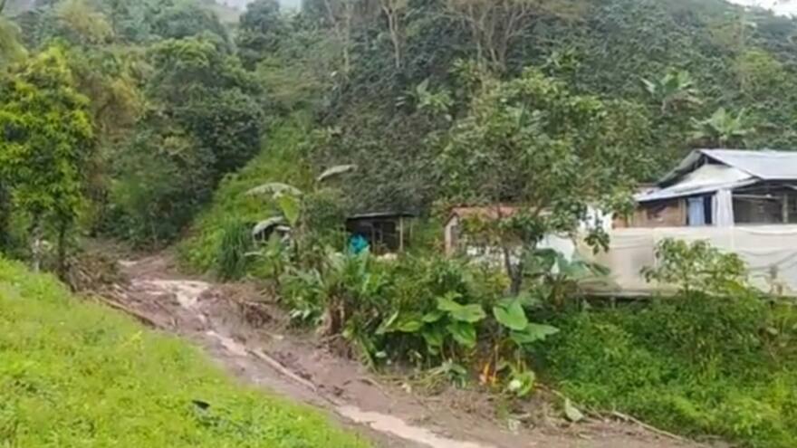 Tres muertos y dos desaparecidos deja avalancha en Viotá, Cundinamarca
