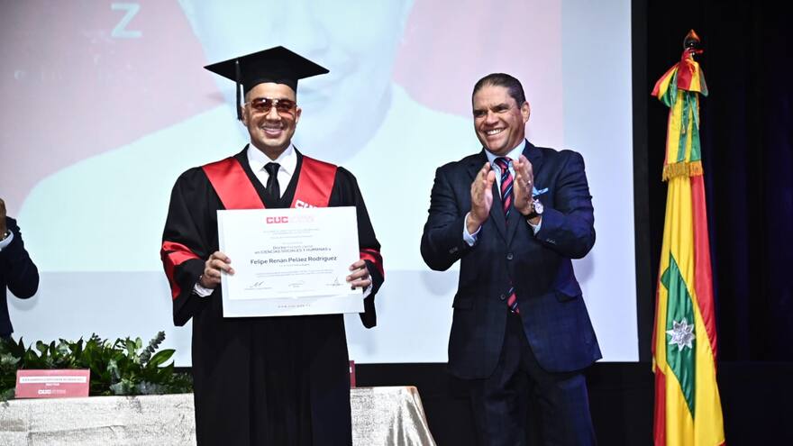 Pipe Peláez ahora es todo un doctor en Ciencias Sociales