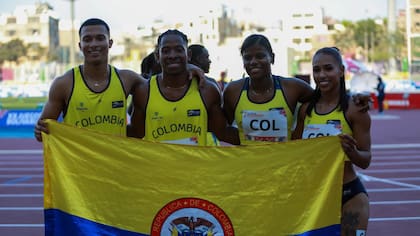 Los atlanticenses Marleth Ospino y Enoc Marun impulsan la plata colombiana en el histórico relevo mixto 4×100
