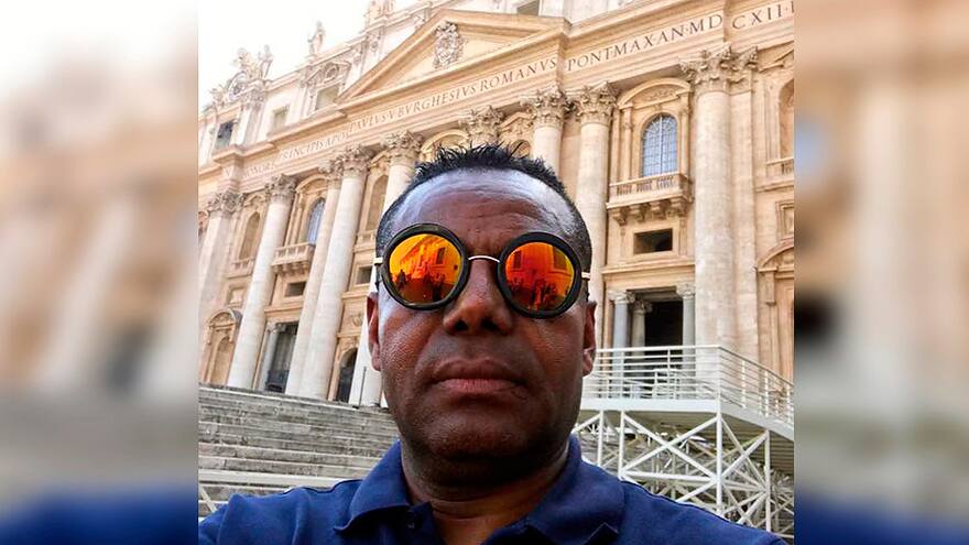 Le robaron al excampeón Fidel Bassa en el Vaticano