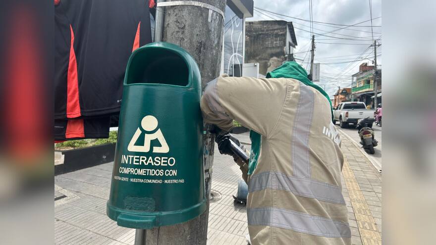 El Centro de Sincelejo estrena canastas recolectoras de residuos sólidos