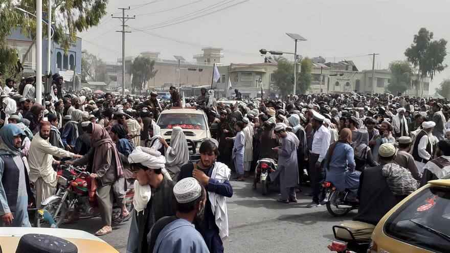 Los talibanes entran en Kabul