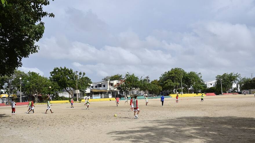 La disputa por el control de la cancha de Nueva Granada