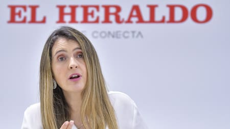 Paloma Valencia cuestiona la postura de Petro frente al general Huertas y afirma que solo se explica por “ingenuidad superior o acuerdos de campaña”