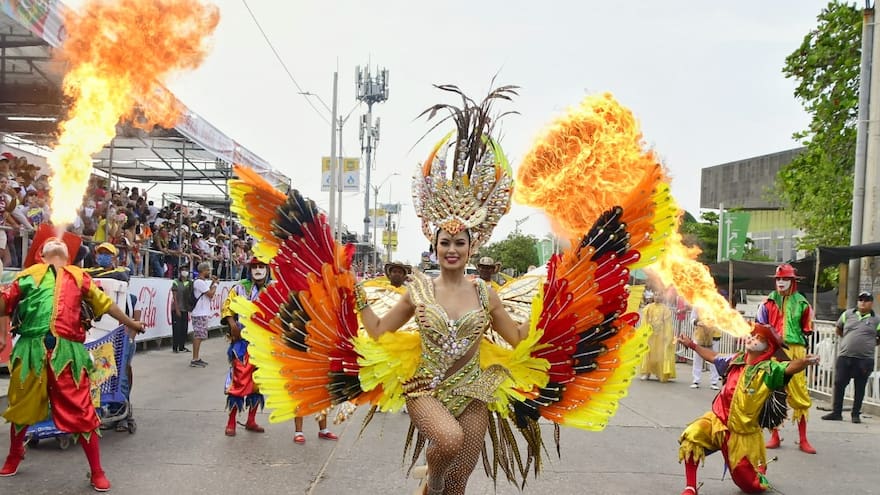 El Carnaval renació como un ave fénix en la Vía 40