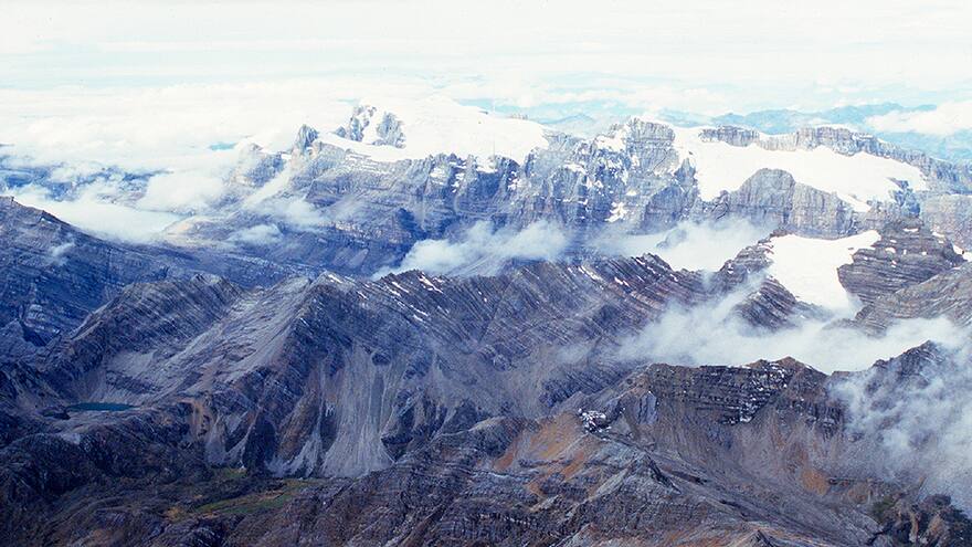 Parques Nacionales Naturales anuncia sanciones a parapentismo ilegal en la Sierra Nevada de Santa Marta