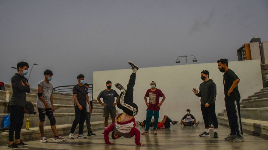 El break dance que mueve a los Seres Vivientes