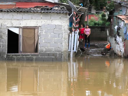 Gobernador de Córdoba aseguró que la emergencia por lluvias ha dejado a más de 120.000 personas damnificadas