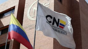 CNE decidió conformar una comisión para estudiar posible impedimento de Iván Cepeda para participar en las consultas del 8 de marzo