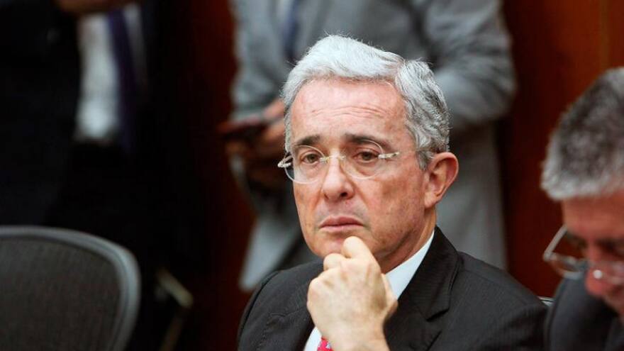 Uribe celebró fracaso del hundimiento del proyecto de cannabis de uso adulto y recuerda que consumo es ilegal