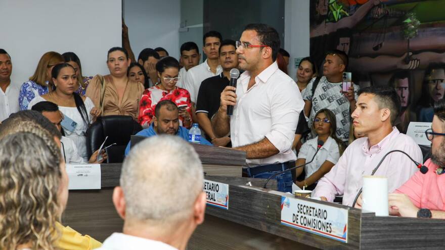 Alcalde de Montería, Hugo Kerguelén, presenta los primeros proyectos de acuerdo al concejo