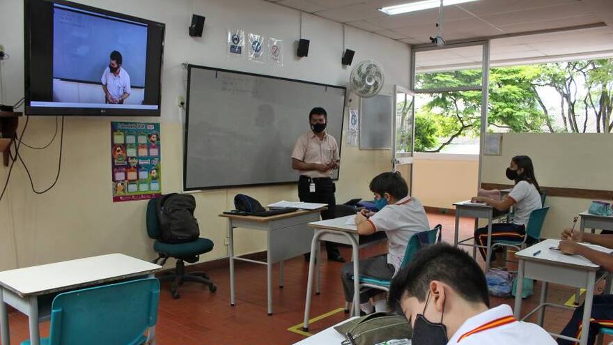 Cesar comienza retorno gradual de clases presenciales