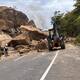 Emergencia en Cundinamarca: deslizamiento de rocas mantiene bloqueada vía nacional