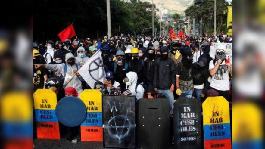 Proyecto de ley propondría amnistía para los manifestantes de la primera línea