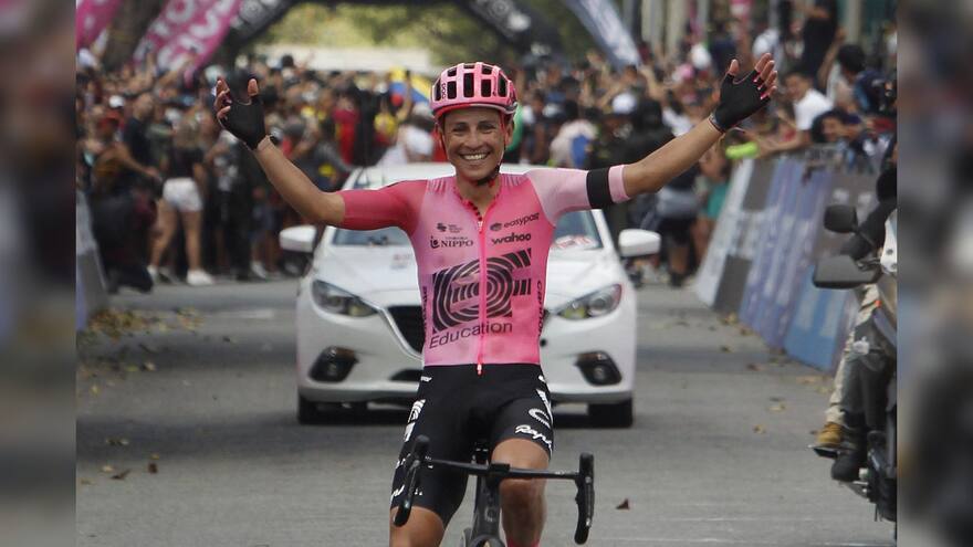 Esteban Chaves, campeón colombiano de ruta por delante de Martínez y Quintana