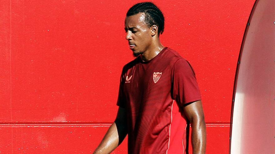 'La mejor oferta por Koundé fue la del Barcelona': Monchi