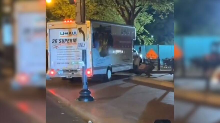 Estados Unidos: detienen a un hombre tras estrellar su camión cerca de la Casa Blanca