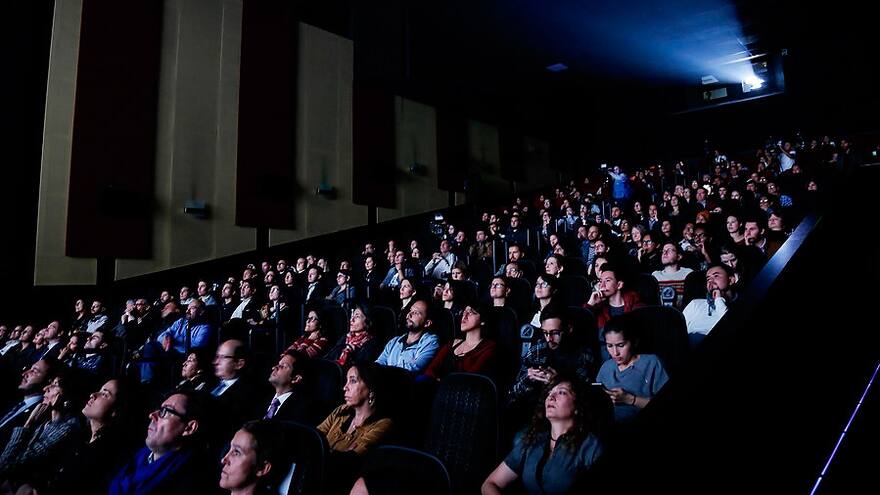 Cadena de cine tendrá funciones gratis este viernes por su aniversario: ¿cómo conseguir las entradas?