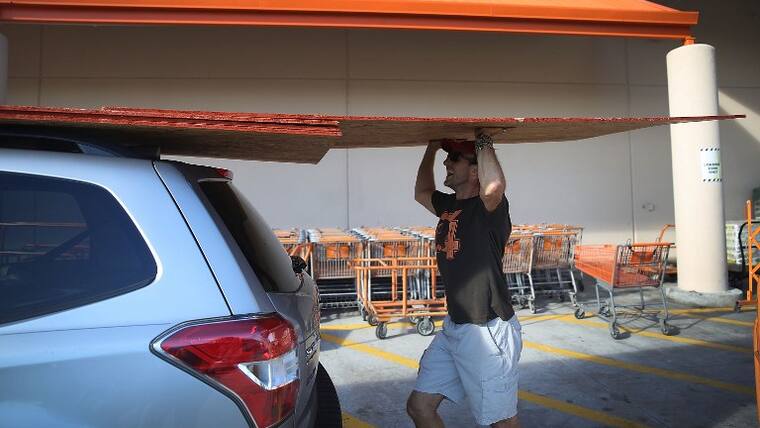 Carolinas Prepare As Hurricane Florence Approaches As Category 4 Storm