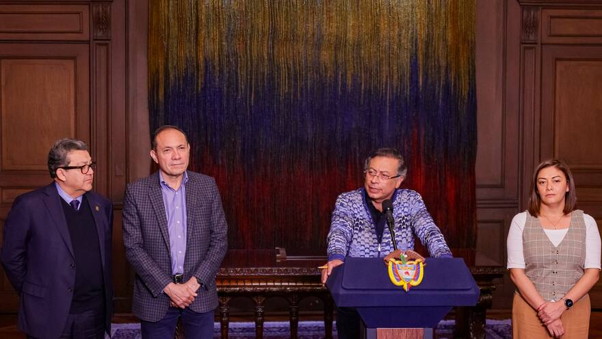 “Es un golpe a la institucionalidad”, gremios y líderes políticos no apoyan la decisión del presidente