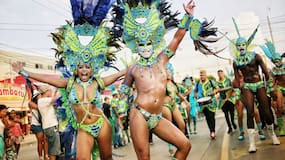 ¡Las fiestas de Cartagena cierran con coloridos desfiles!