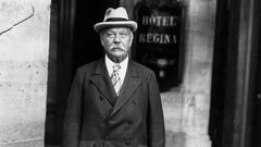 Sir Arthur Conan Doyle, 160 años de una mente maestra