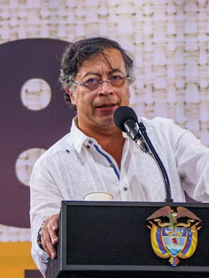 Petro descertificado