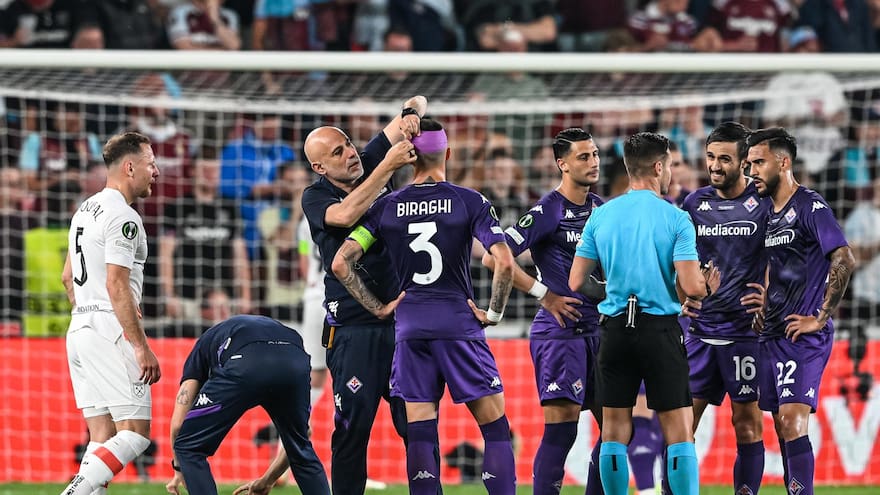 Aficionados del West Ham lanzan objetos y provocan una herida en la cabeza de Biraghi