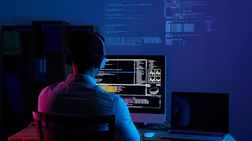 Trabajo sí hay: estas empresas buscan ingenieros eléctricos y de sistemas