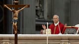 Papa León XIV llega al Coliseo para su primer Viacrucis de Viernes Santo y cargar con la cruz