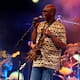 El músico de jazz camerunés Manu Dibango muere por el coronavirus en Francia