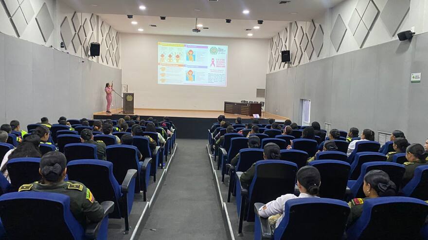 Regional No. 8 de Policía se suma a la lucha mundial contra el cáncer de mama