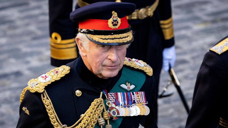 Decenas de empleados de Carlos III fueron despedidos tras convertirse en rey