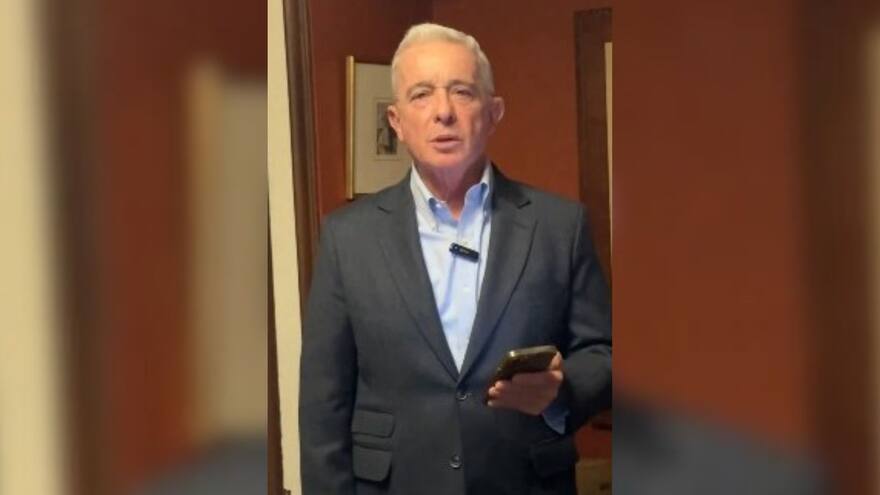 Video: Uribe critica el pacto hecho entre el Gobierno y las EPS