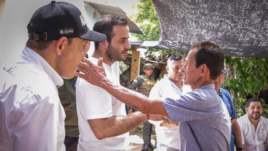 Gobernador de Córdoba acompañó a familiares de mujeres asesinadas en Chinú