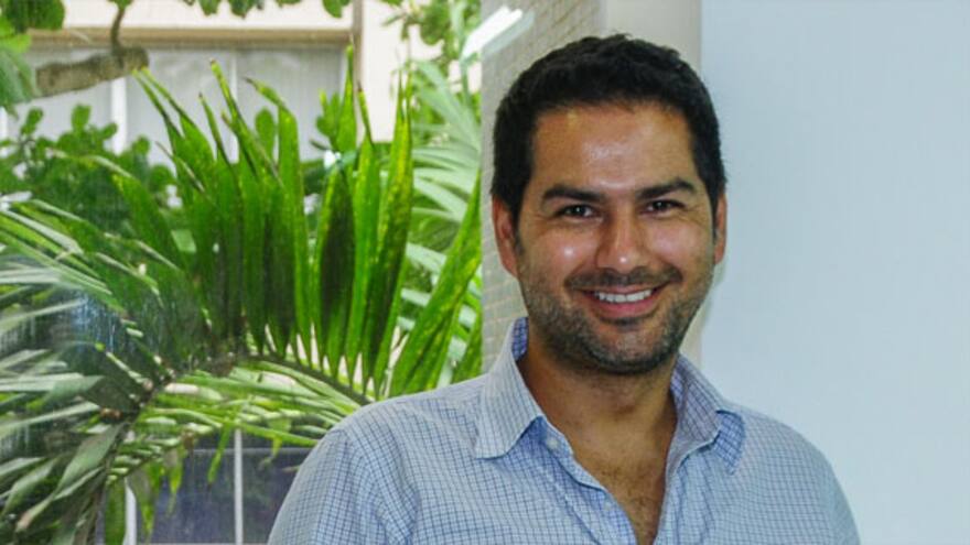 Juan Sebastián Aragón cumple su sueño de dirigir