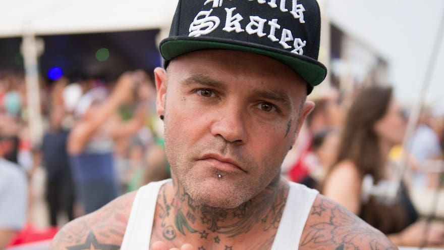 Shifty Shellshock luchó contra una fuerte adicción a las drogas y el alcohol