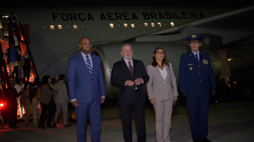 Presidente Lula ya está en Colombia para reunirse con Petro
