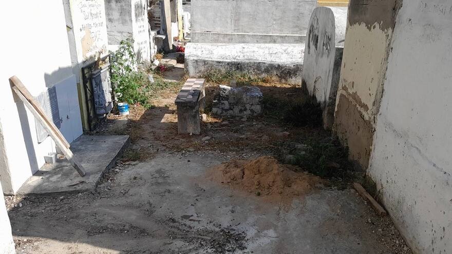 Comunidad denuncia vandalismo en cementerio de Santo tomás