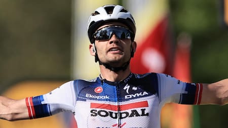 El danés Kasper Asgreen se impuso en la decimoctava etapa del Tour de Francia, que sigue liderando Jonas Vingegaard
