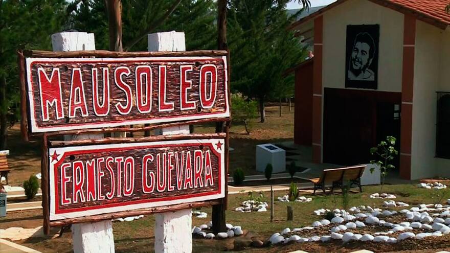 En el pueblo de Bolivia donde fue abatido el ‘Che’, la memoria de Guevara está intacta