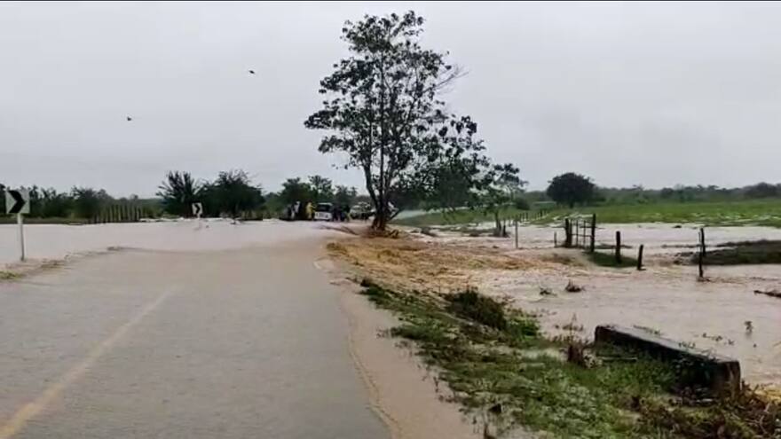 : Emergencias por lluvias en Atlántico: Incomunicado Villa Rosa por inundaciones en la vía a Repelón