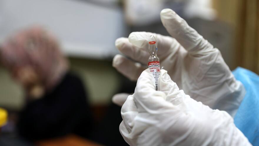 Minsalud prioriza nuevos grupos poblacionales en tercera etapa de vacunación